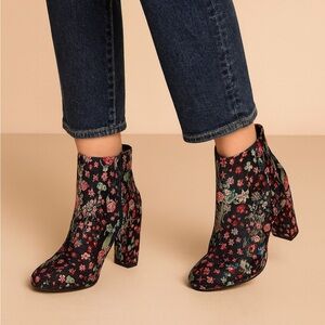 Sam Edelman Floral Embroidered Ankle Booties Block Heel Zip Sz 6.5